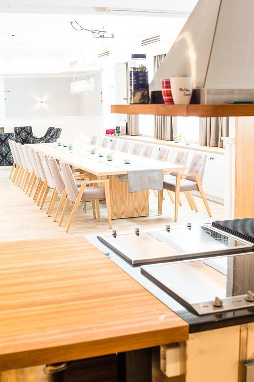 Hotel Krapi Туусула Екстер'єр фото