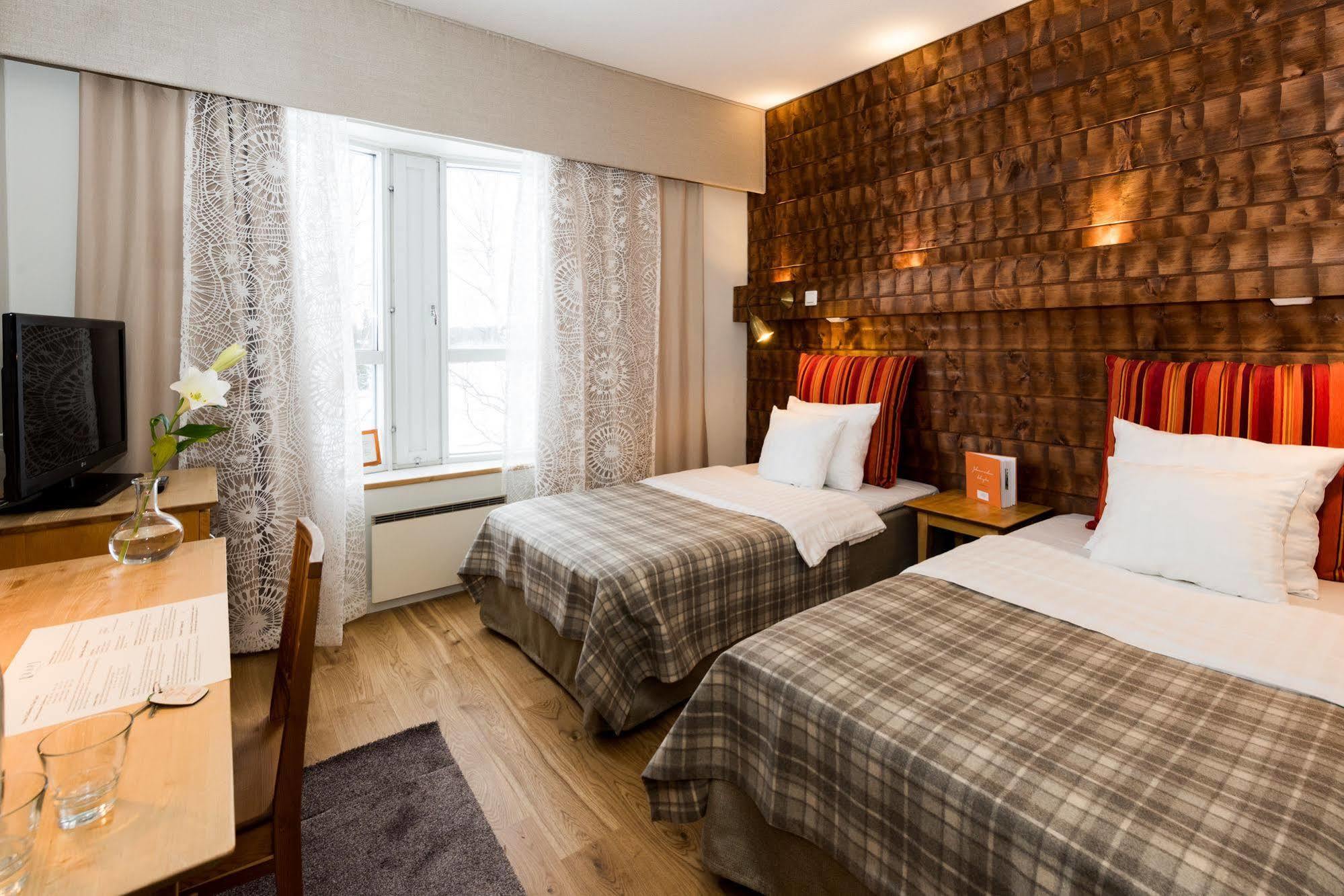 Hotel Krapi Туусула Екстер'єр фото